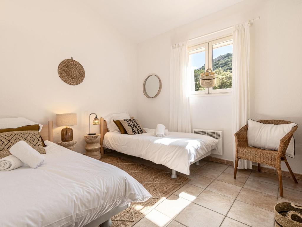 En eller flere senger p&aring; et rom p&aring; Apartment Casetta Bianca by Interhome
