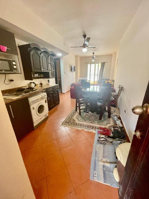Kuchyň nebo kuchyňský kout v ubytování Chalet for rent in Golf porto marina