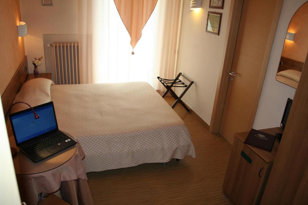 Hotel Diamante - Economy Double Room