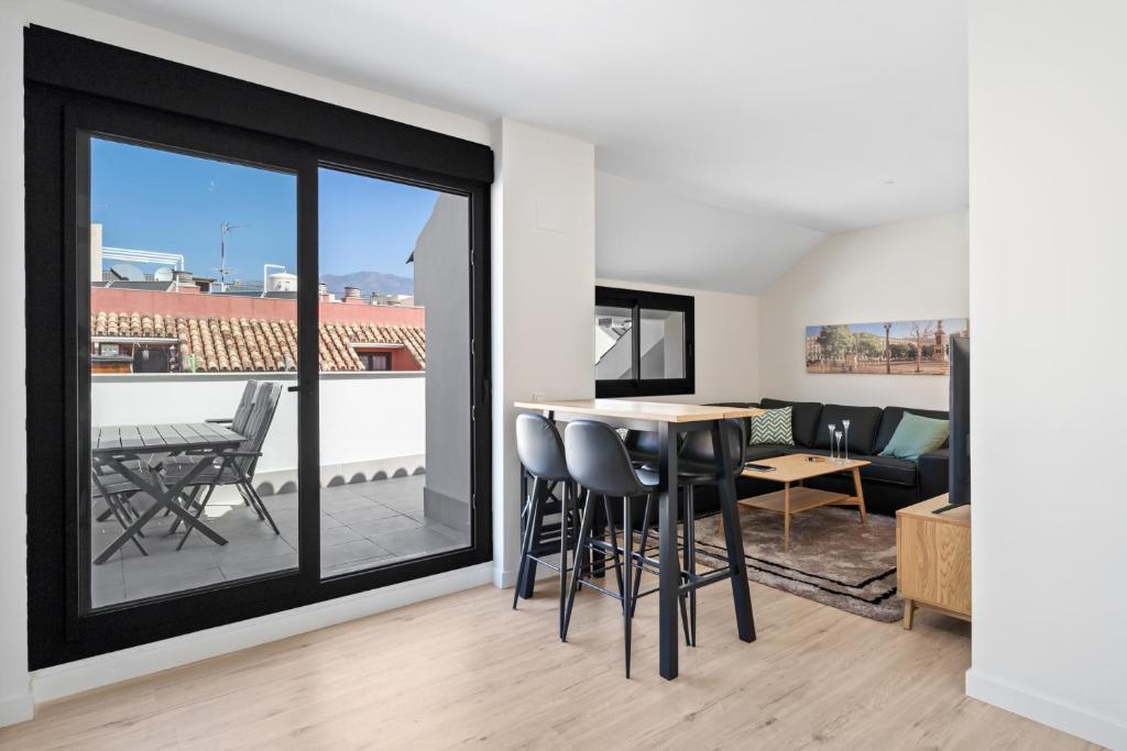 Balkón nebo terasa v ubytování Sunny penthouse in Fuengirola by Costarentals - Ref 215