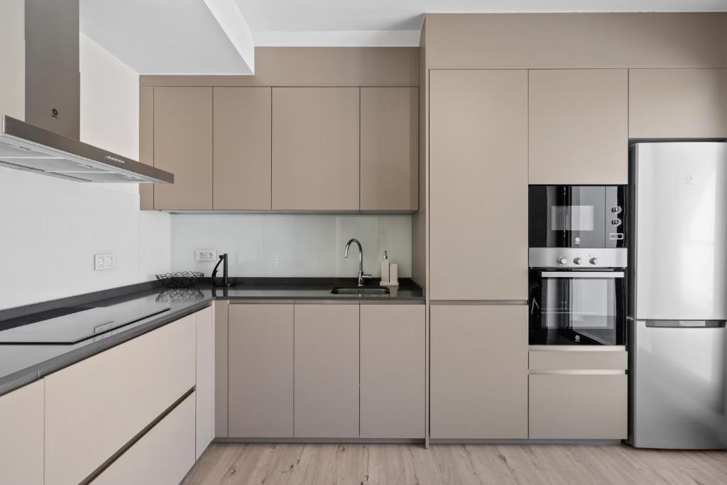 Kuchyň nebo kuchyňský kout v ubytování Sunny penthouse in Fuengirola by Costarentals - Ref 215