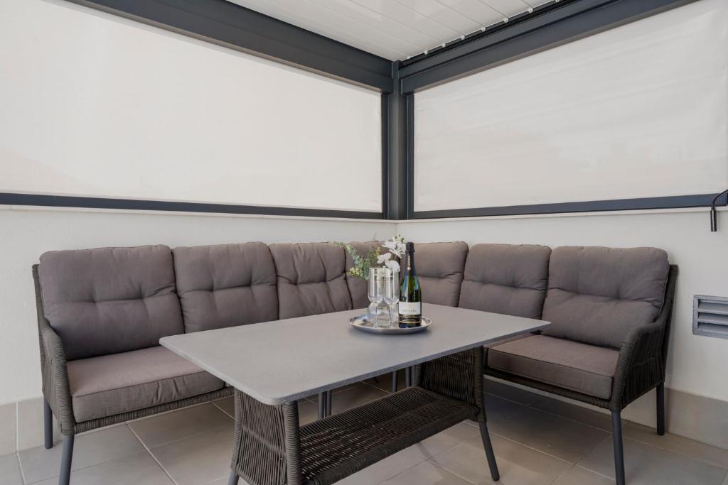 Posezení v ubytování Sunny penthouse in Fuengirola by Costarentals - Ref 215