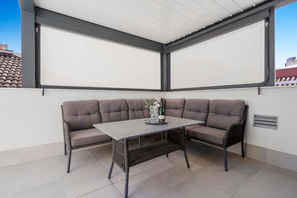 Posezení v ubytování Sunny penthouse in Fuengirola by Costarentals - Ref 215
