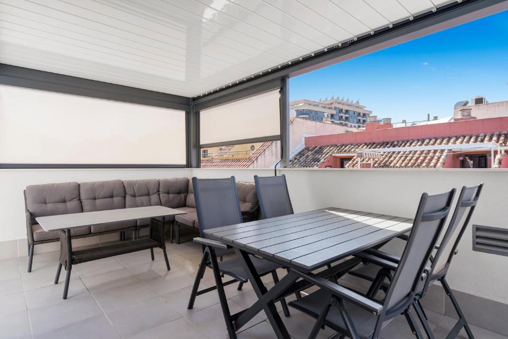 Balkón nebo terasa v ubytování Sunny penthouse in Fuengirola by Costarentals - Ref 215