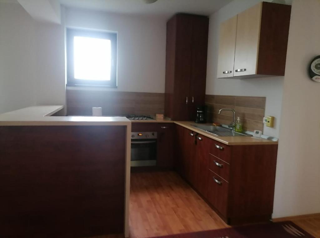 VillaWeb 9rooms - Long term business aparthotel 29 Euro per night per room, min 3months - Resim 17