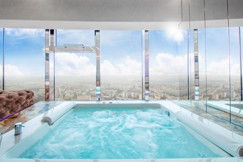 Apartamenty Sky Tower z Jakuzzi Przy Oknie by BQQK - 2