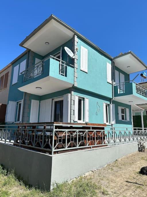 Budova, kde se vila nachází