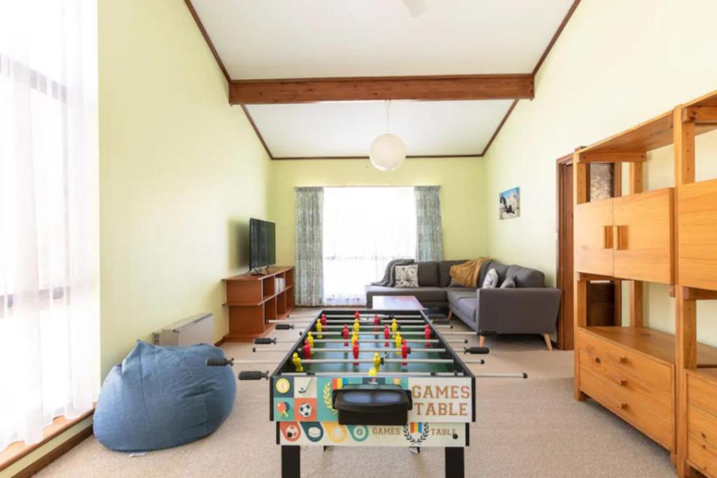 Kangaroo Pause-Home with yard and parking -Free wine - Housity