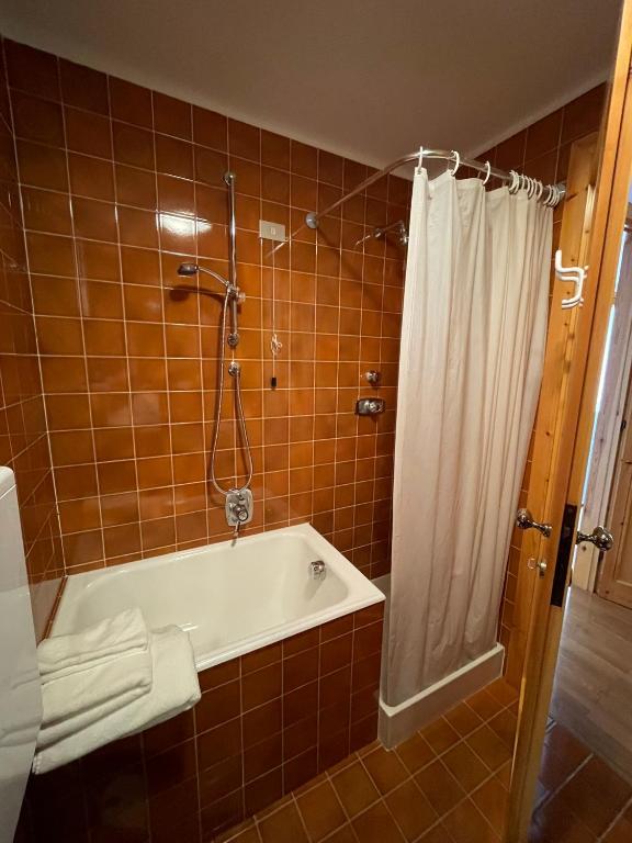 Chalet Le Case, Madonna di Campiglio — foto della struttura 3