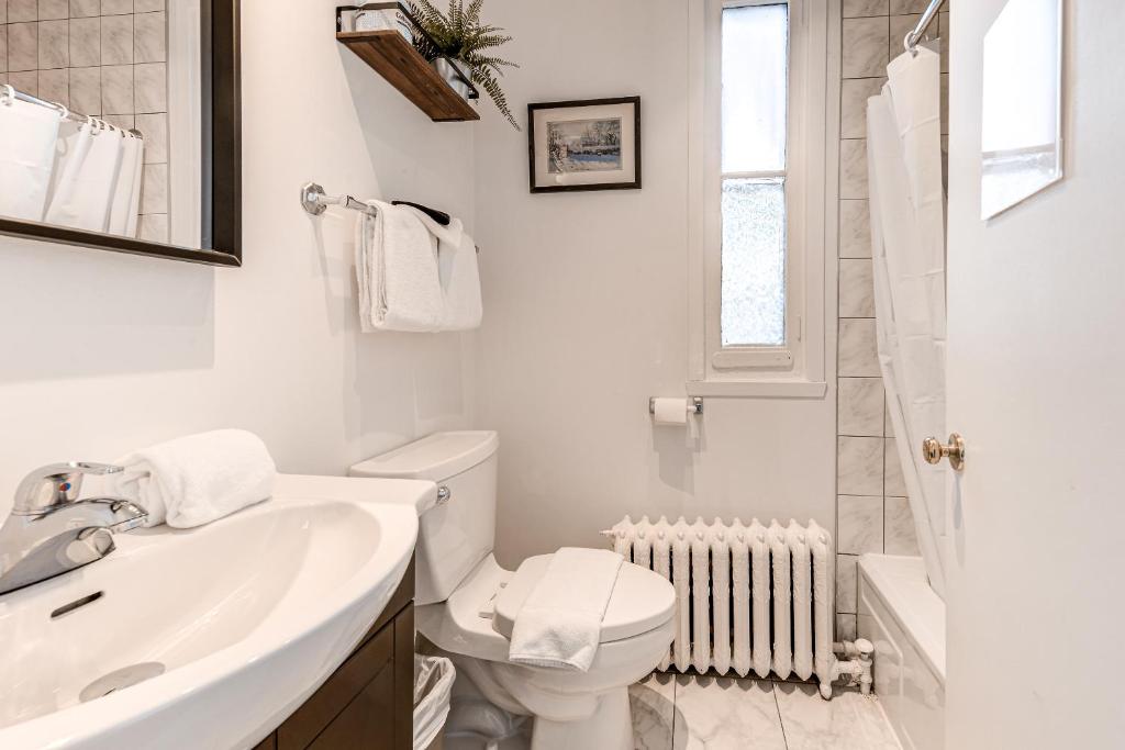 North House - Hôtel Automatisé Manoir des Remparts - Resim 21