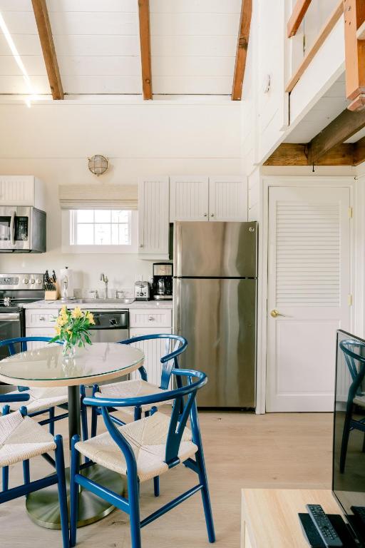 The Cottages at Nantucket Boat Basin photo