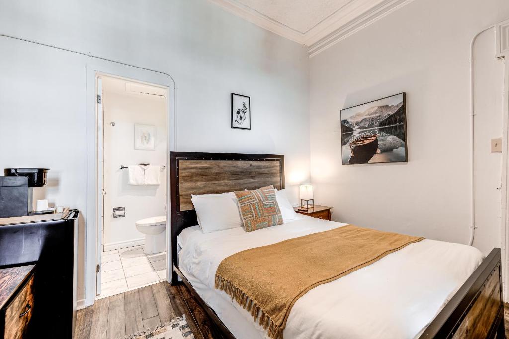 North House - Hôtel Automatisé Manoir des Remparts - Resim 41