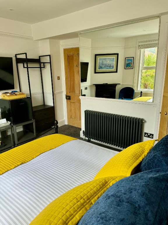 Pierremont En-Suite Rooms - Standard Double Room