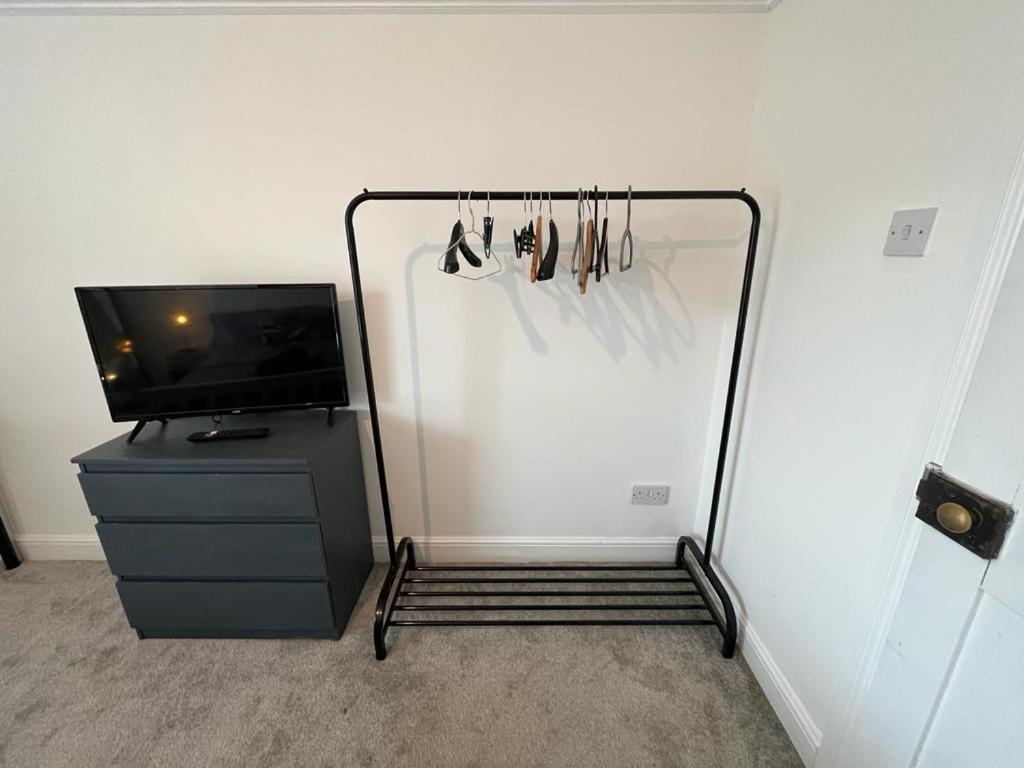 Gallery image of Private Double Bedroom w Microwave, kettle & Smart TV in Ilkeston