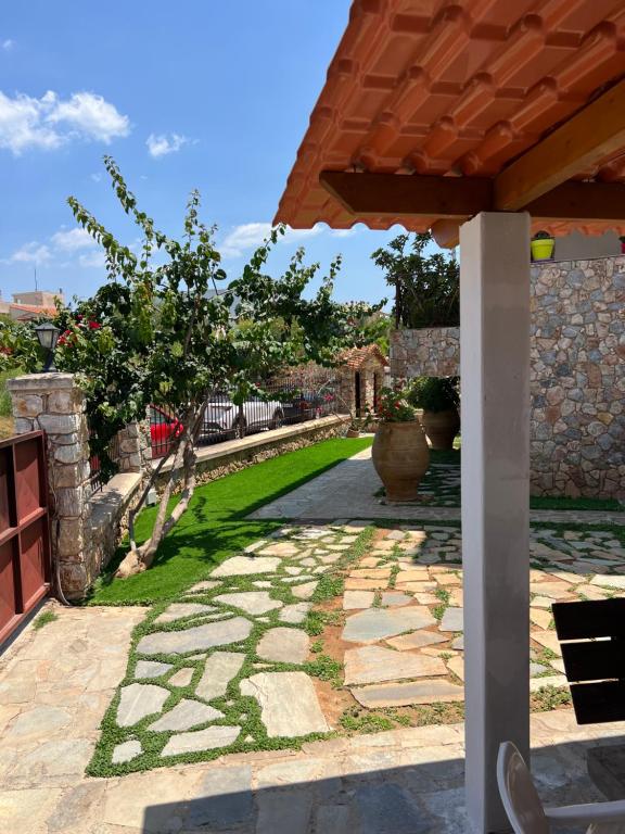 Zahrada ubytování Selinia Villa Nikos Gianna