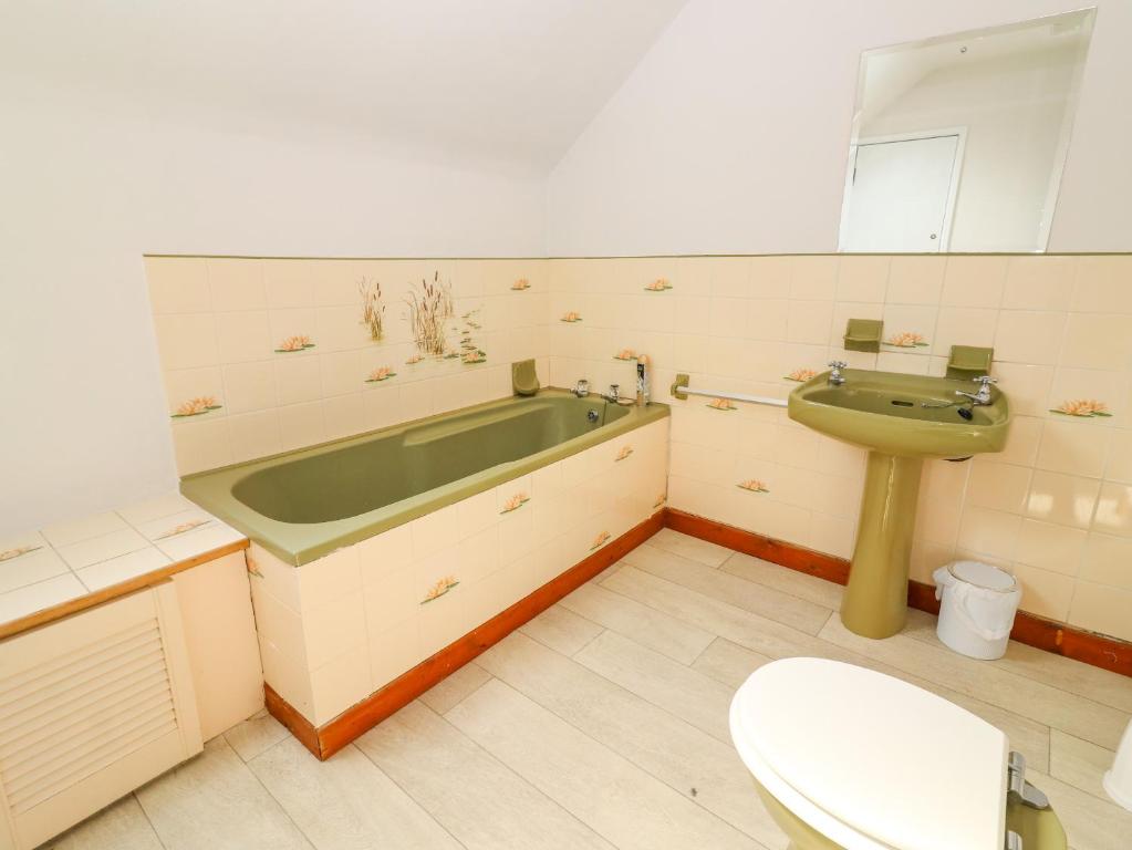 Koupelna v ubytování Tonakilla House