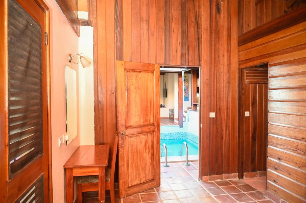 Bazén v ubytování Piton Villa Deck nebo v jeho okolí
