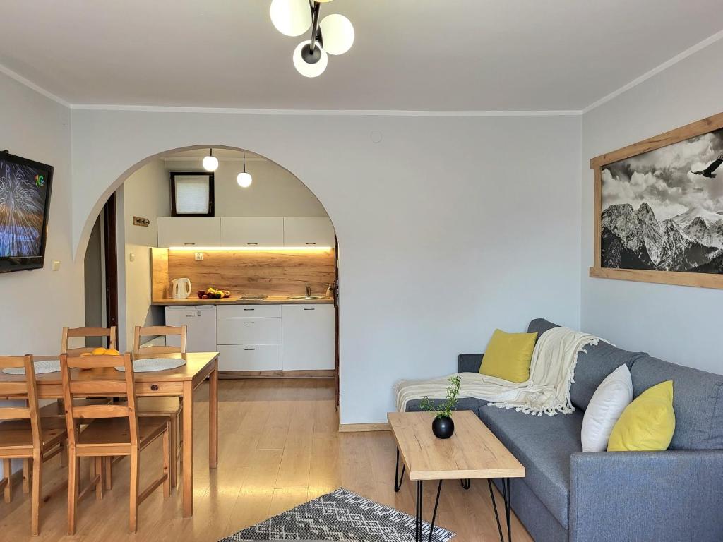 Kuchyňa alebo kuchynka v ubytovaní Apartamenty Velvet