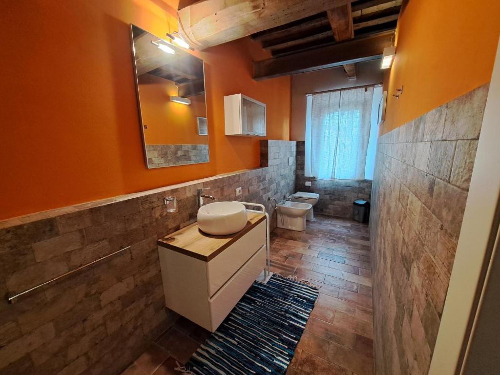 Koupelna v ubytování B&B Ca Rossa