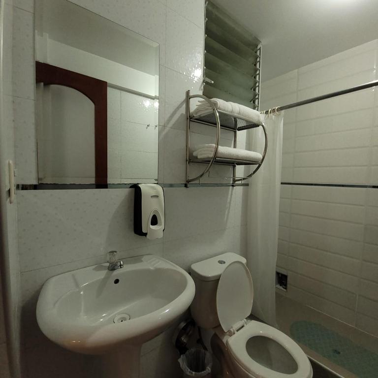 Koupelna v ubytování Hotel Ruta Amazónica Machupicchu