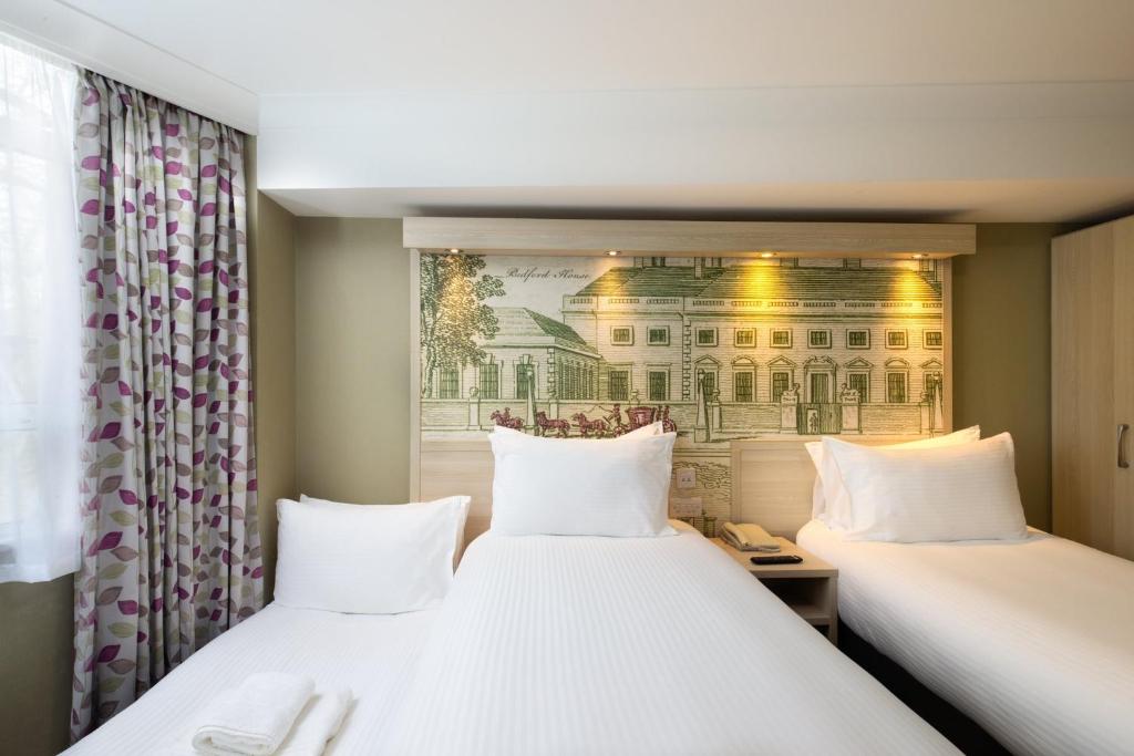 President Hotel - Twin Room With Extra Bed