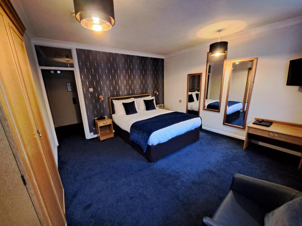 The Crescent Hotel - Resim 14