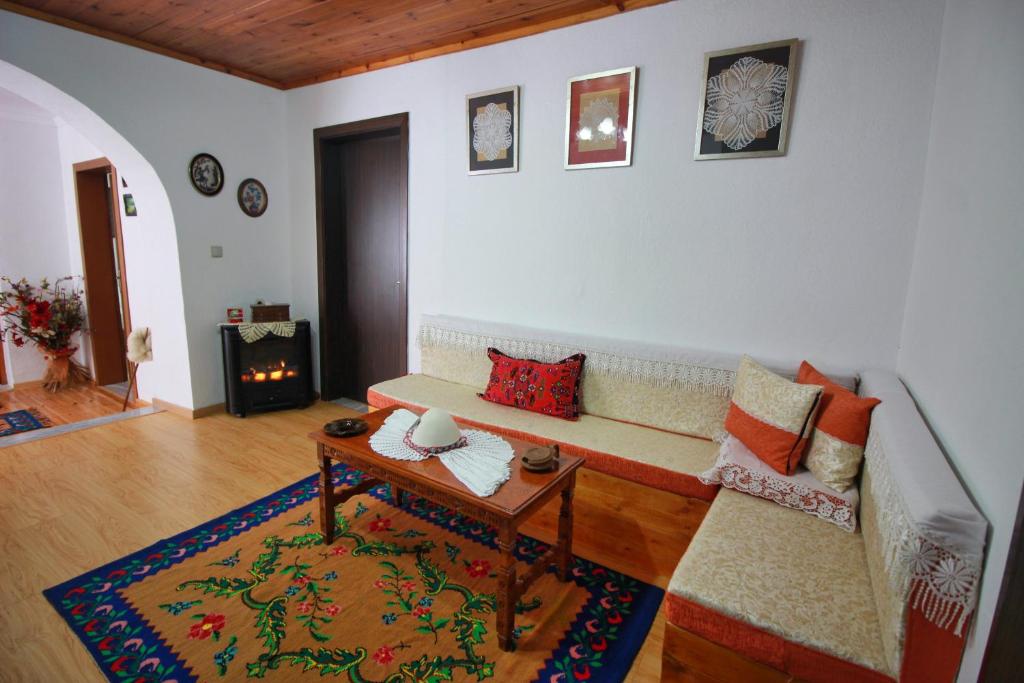 Istumisnurk majutusasutuses Guest House Denis
