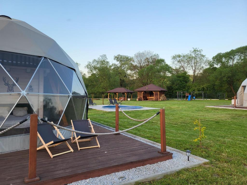 Herní místnost nebo prostor pro děti v ubytování Glamping nad Sanem