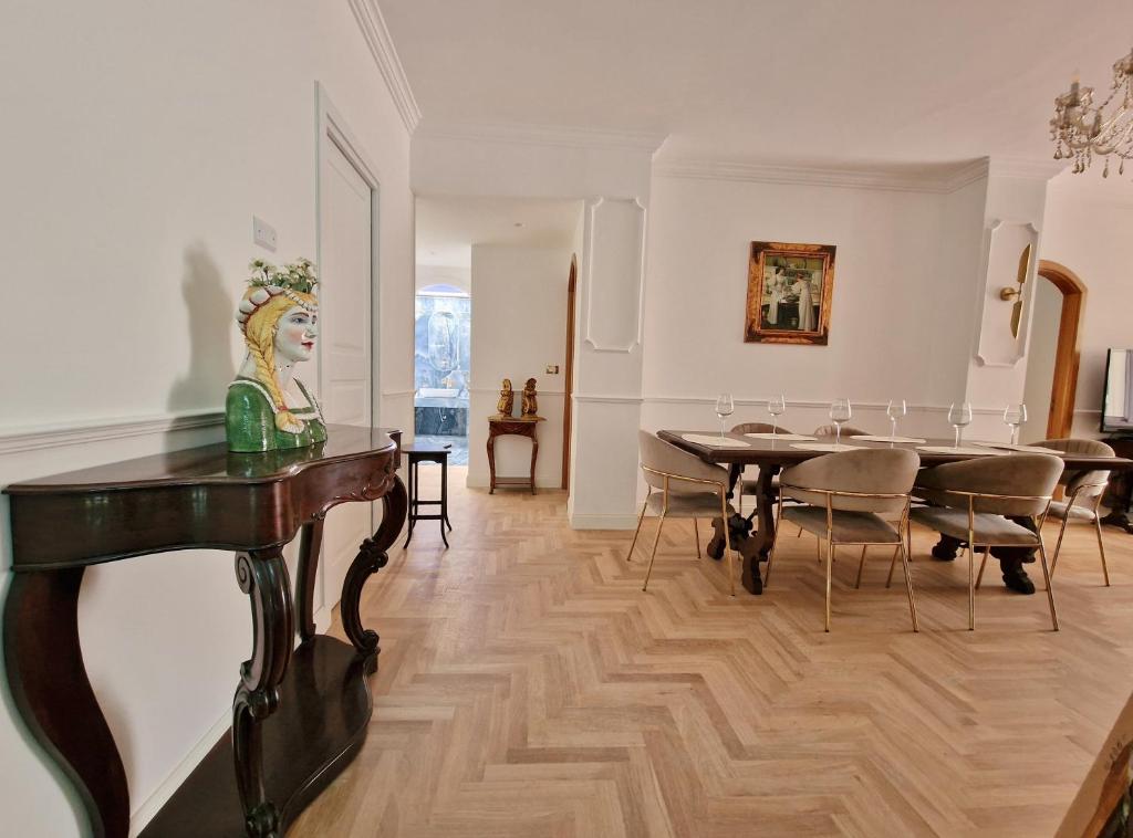 LA BARONESSA CHARMING HOUSE with parking, Taormina (updated prices 2024)