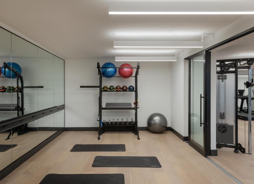 Fitness centrum a/nebo fitness zařízení v ubytování ROOST Kelly Drive