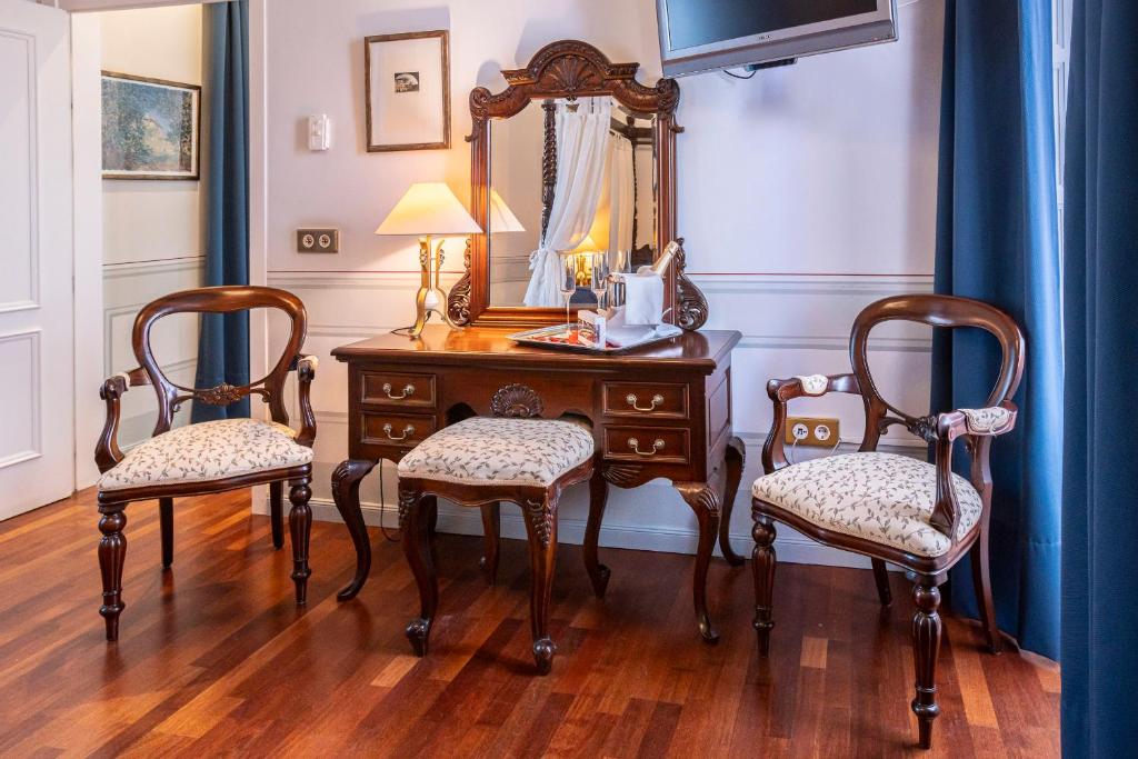 Hospedería Mirador de Llerena - 带露台的套房