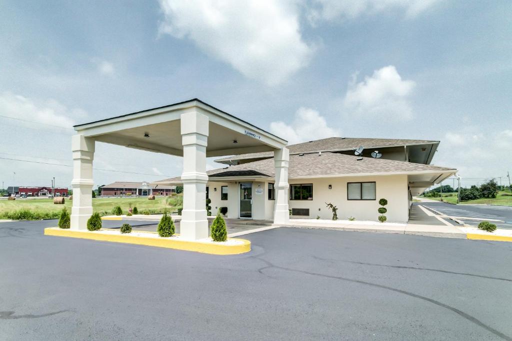 Kentucky Richmond−Berea MSA Motel-6 For Sale