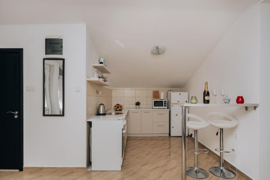 Paradise Bay Apartments - 15