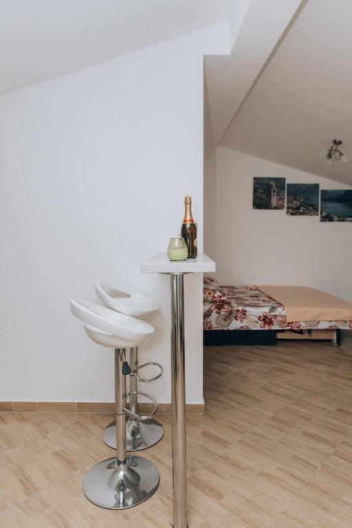 Paradise Bay Apartments - 14