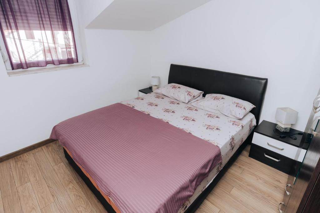 Paradise Bay Apartments - 11