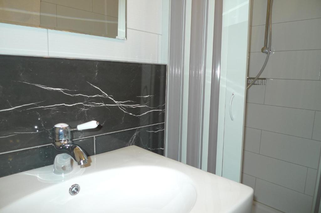 Pension Marillenhof - 9