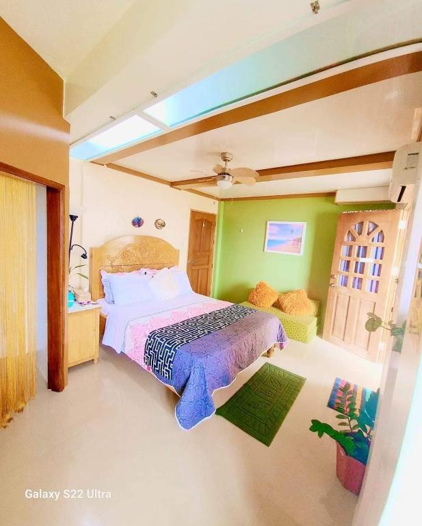 CHUE&LARRY'S BEACHSIDE HOMESTAY - 豪华双人房（2个成人 + 1个孩子）