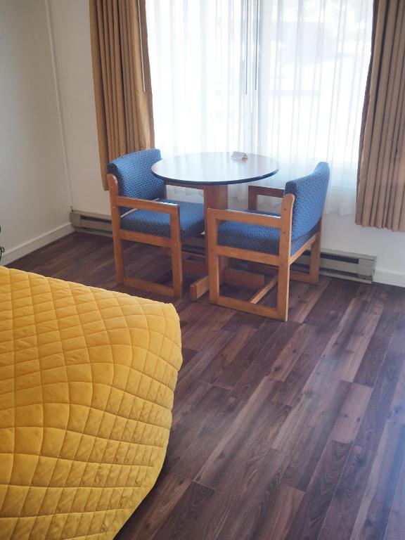Wild Rivers Motorlodge - Standard Queen Room - Not Pet Friendly