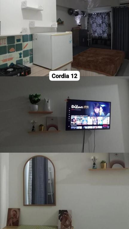Duas fotografias de um quarto com uma televisão e um quarto em Tuku room 
