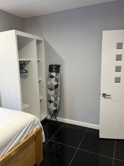 Fotografie z fotogalerie ubytování Coconut Creek - Entire Two Bedroom Unit. v destinaci Hyde Park