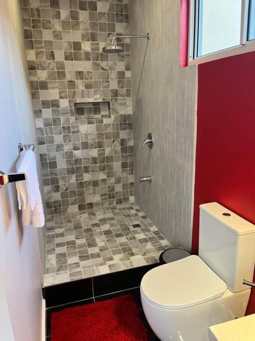 Koupelna v ubytování Coconut Creek - Entire Two Bedroom Unit.
