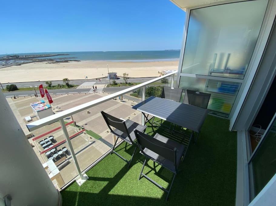 En balkon eller terrasse på Face mer les oceanides