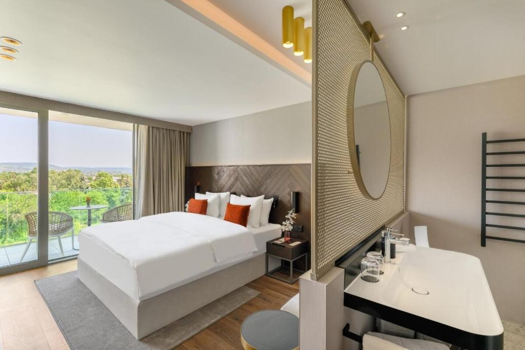 Hotel Vinifera Wine & Spa 5 Stars Superior - Chambre Supérieure Avec Vue Sur Le Lac Latéral