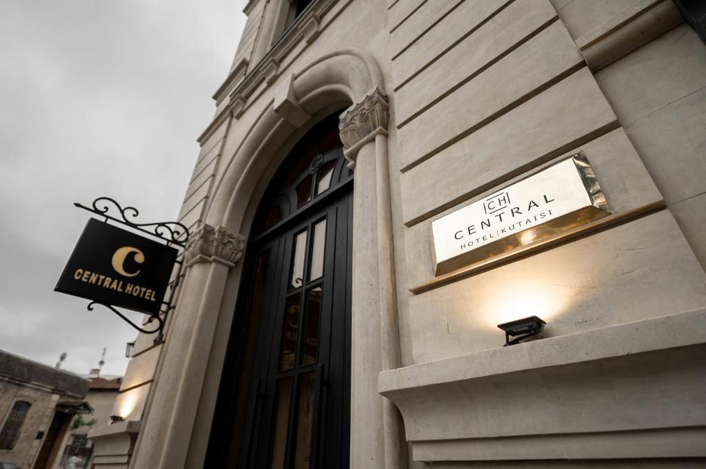 Certifikát, hodnocení, plakát nebo jiný dokument vystavený v ubytování Central Hotel Kutaisi