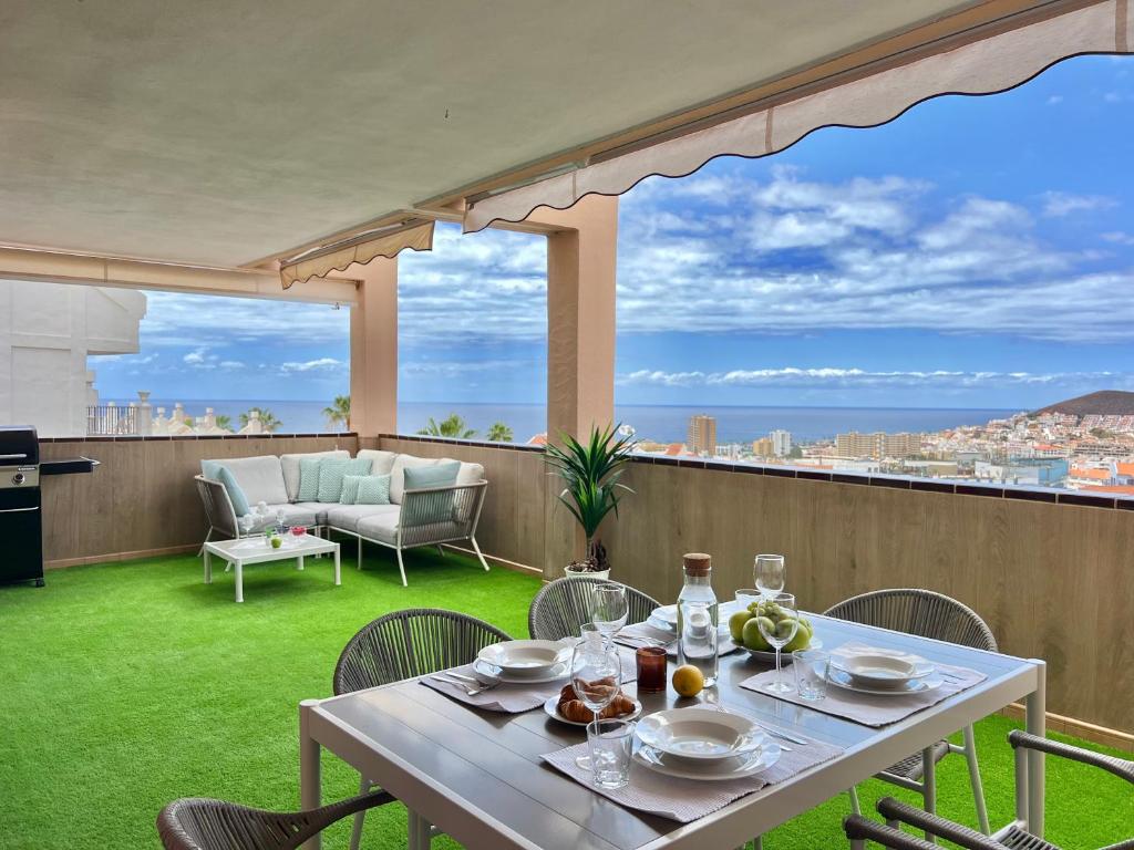 Los Cristianos Family Apartment