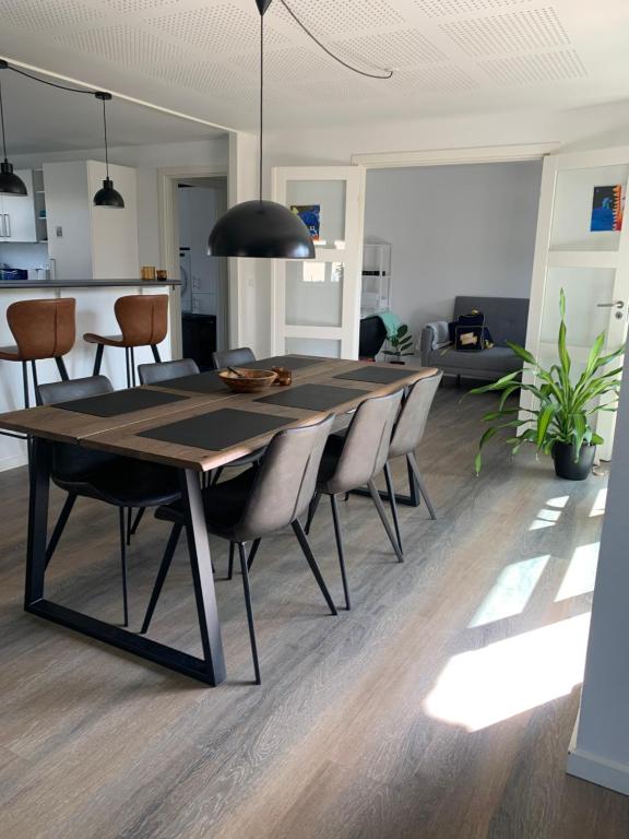 Kuchyň nebo kuchyňský kout v ubytování Hus i Løkken