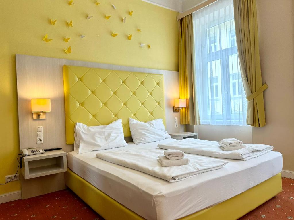 Very Central, 5 min to city center, Self Check In - Resim 40