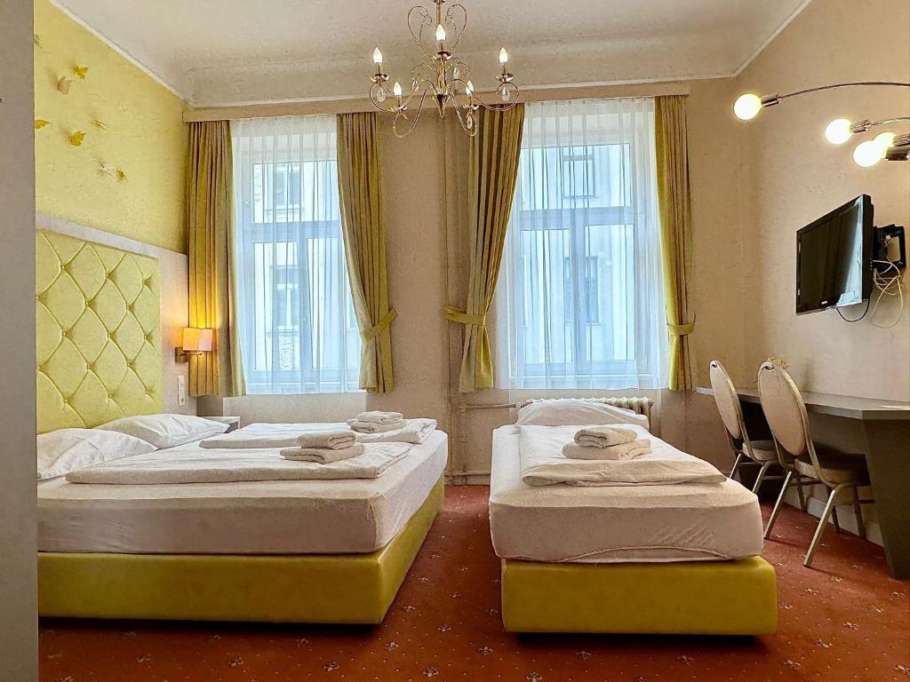 Very Central, 5 min to city center, Self Check In - Resim 41