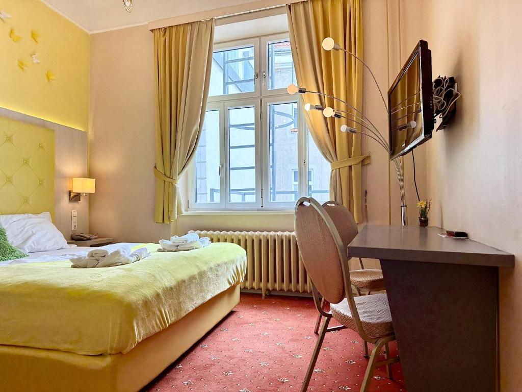 Very Central, 5 min to city center, Self Check In - Resim 7