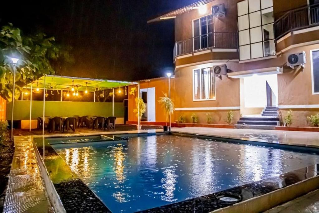 Seasons The Resort - Housity